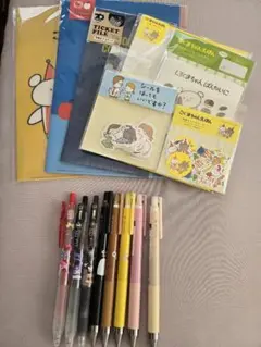 文房具セット（ペン、ファイル、シール）