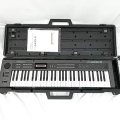 Roland  ローランド　シンセサイザー  α - JUNO2　ケース付 Yahoo!オークション - Roland ローランド JU-2 ケース付き α