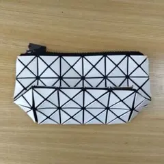 BAOBAO ISSEYMIYAKE バオバオ イッセイミヤケ ポーチ 白