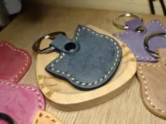 猫タグキーホルダー　黒