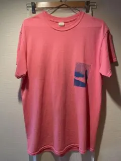 ピンク Tシャツ グラフィックデザイン