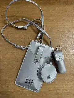 素敵なあの人 8月号 付録GAP シルバー スマホショルダーバッグ