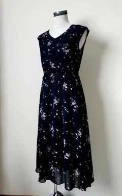 花柄ノースリーブひざ丈シフォンワンピース
