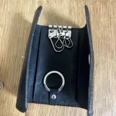RVU ブラックレザー キーケース