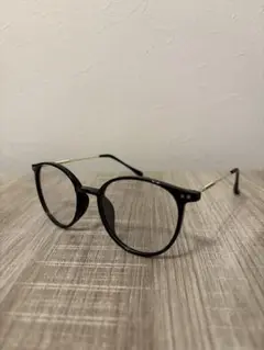 おしゃれサングラス　ライトグレーレンズ×黒×金　調光レンズ　偏光　UVカット