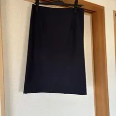 セオリーの濃紺スカート
