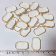 30個 金縁皿 四角 白皿 ミニチュア ドールハウス