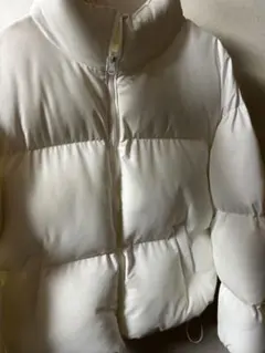 ホワイト ダウンジャケット