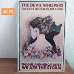 【G-7】ブリキ看板　女性×黒猫　お洒落なインテリア　お洒落雑貨　壁飾り