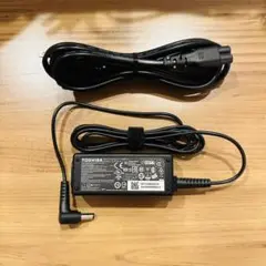 TOSHIBA ACアダプター PA5177U-1ACA プラグ外径約5.5mm