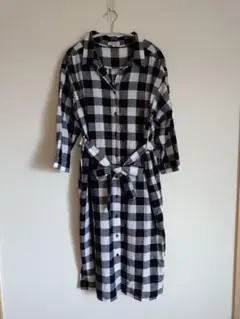 プラスで　チェックワンピース