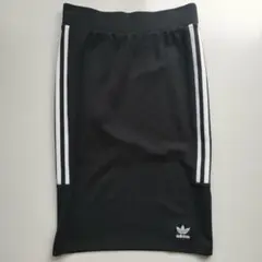adidas 黒 タイトスカート 3本ライン