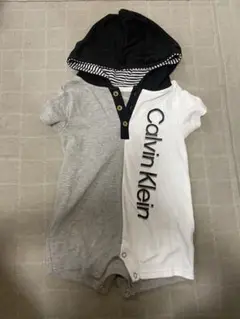 Calvin Klein フード付きロンパース 12M