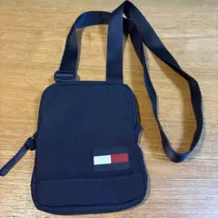 新品　トミーヒルフィガー　メンズ　サコッシュ　黒