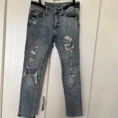 Abercrombie & Fitch ダメージデニム