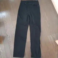 無印良品 黒デニム ストレートパンツ