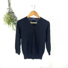 T1046 ユニクロ　薄手　美品　ニット　黒　長袖　シンプル　セール　お買い得