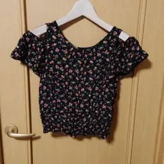 小花柄　花柄　黒　ブラック　半袖　オフショルダー　綺麗め　3way　トルテ♡