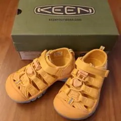 KEEN 黄色 サンダル ベルクロ　16cm