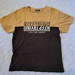 ベージュと黒のTシャツ 150サイズ
