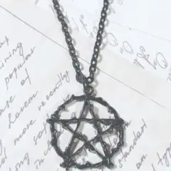 地雷 有刺鉄線Black五芒星ネックレス Gothic 稀少