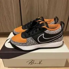 NIKE BOOK1