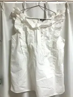 ホワイト フリルシャツ