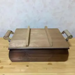 Item thumbnail for item cbf7a251-5d9e-478d-a4a3-0b919b7febc7