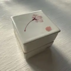 桜模様の二重構造小物入れ