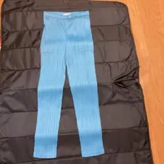 プリーツプリーズ パンツ サイズ4 水色 イッセイミヤケ