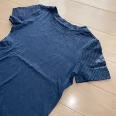 adidas アディダス　climacool 紺色　Tシャツ　130