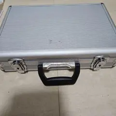 鍵付き アタッシュケース