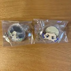 進撃の巨人　はむはむクリップ　リヴァイ　エルヴィン　2個セット　ガチャガチャ