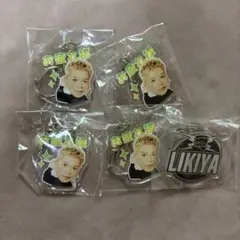 LIKIYA イラストキーホルダー　ネームバッジ