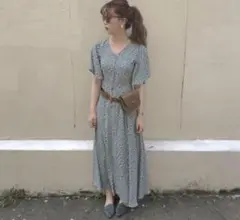 花柄ロングワンピース　ブルー