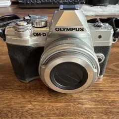 OLYMPUS OM-D E-M10 Mark IV ダブルズームキット