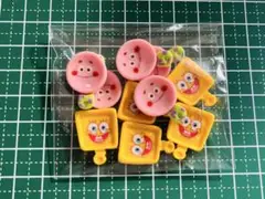ミニデコパーツ　スポンジボブ　10個