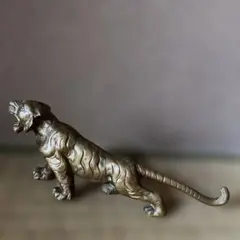 虎の置物
