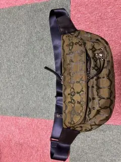 ヴィヴィアンウエストウッド ボディバッグ