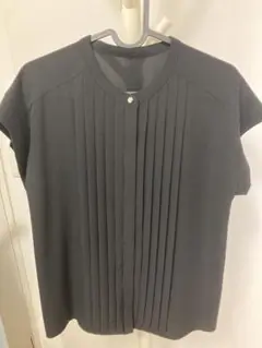 UNTITLED シャツ