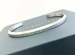 DANIEL WELLINGTON バングル シルバー Sサイズ