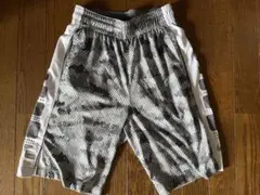 NIKE ドライフィット　エリート　ショートパンツ　グレー、白