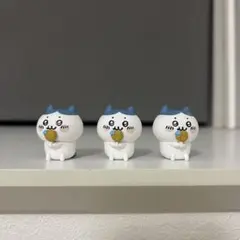 u*0様 新品　ちいかわもぐもぐパーティ2 ハチワレ3体セット