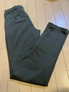 UNIQLOスリムフィットチノ　オリーブ？カーキ？メンズ79