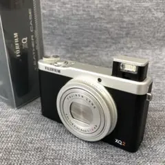 FUJIFILM XQ2 SILVER デジタルカメラ【純正ケース付き】