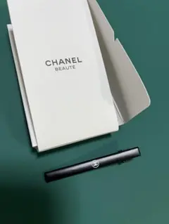 CHANEL シンプルで可愛いヘアクリップ