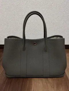 美品 グレー レザートートバッグ