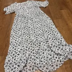 イング　INGNI 花柄　シアーワンピース　美品　M