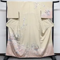 金駒刺繍に草花流水家屋柄の訪問着 着物