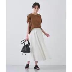 極美品 インディヴィ 25年式 ナローフレアスカート ロング丈 オフホワイト